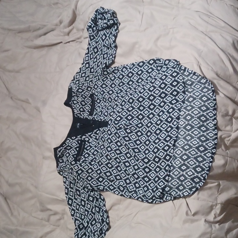 My michelle large black and white blouse